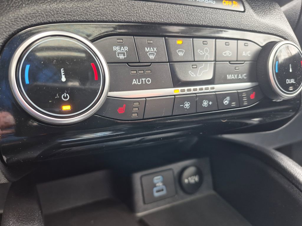 Certified 2022 Ford Escape SEL w/ SEL Stealth AWD Package image 24