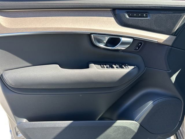 New 2026 Volvo XC90 B6 Plus w/ Protection Package Premier image 13