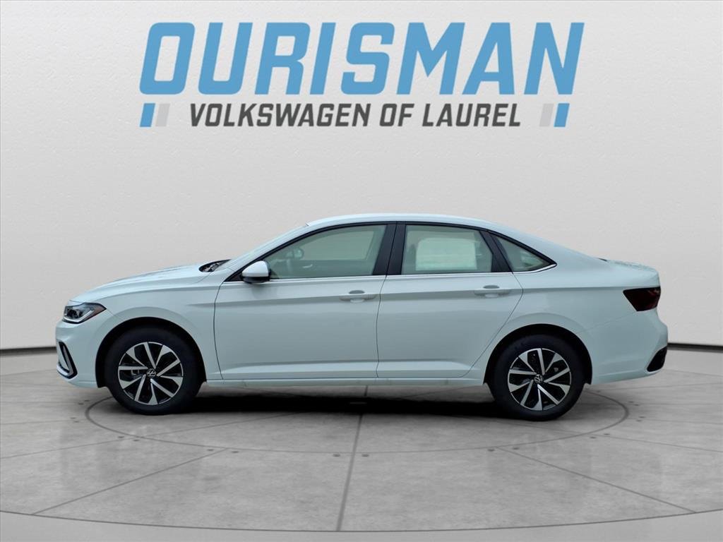 New 2026 Volkswagen Jetta SE image 6