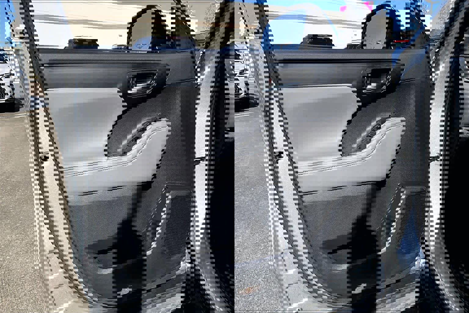 Used 2022 Toyota Highlander XLE image 19