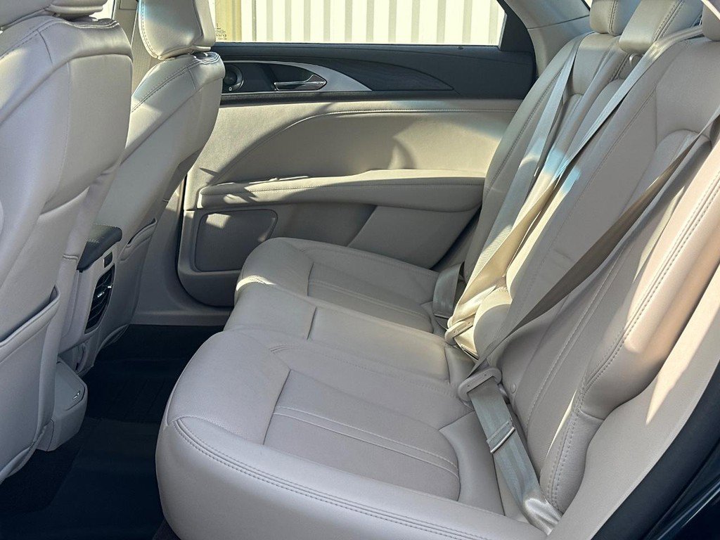 Used 2020 Lincoln MKZ Reserve w/ Elements Package image 10