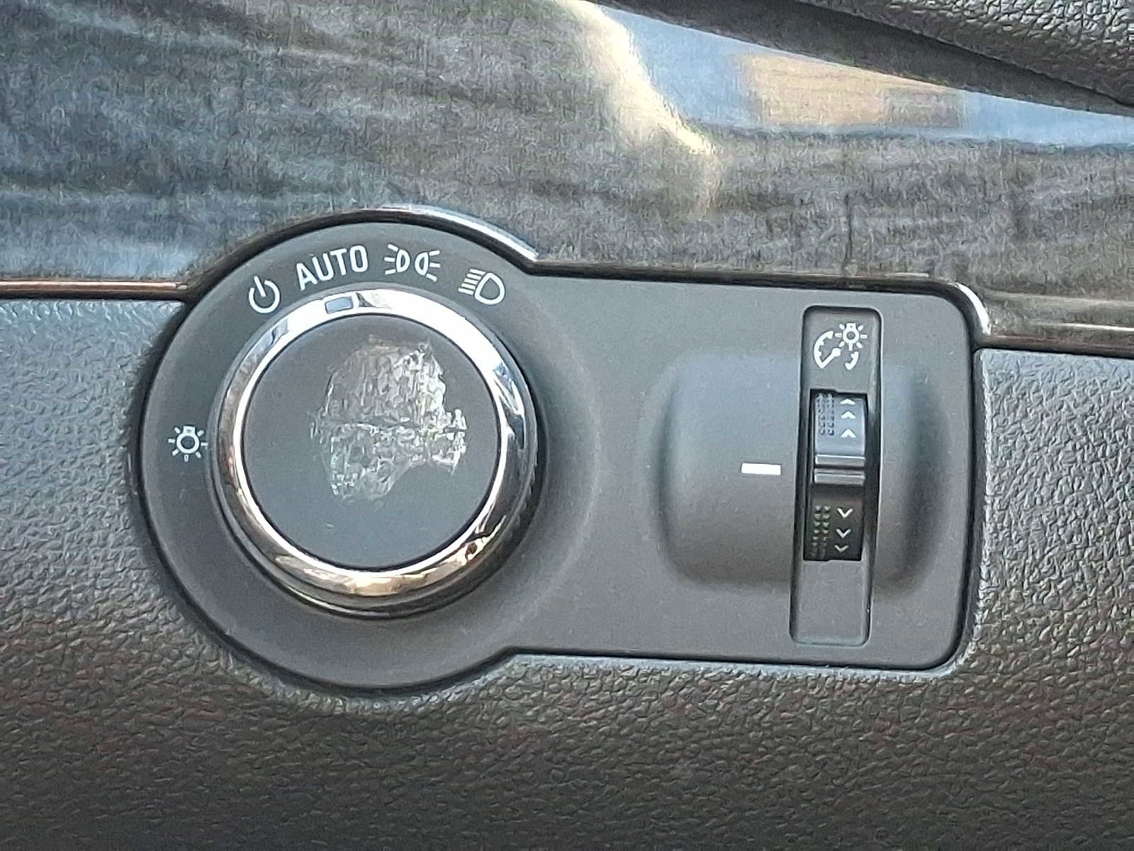 Used 2016 Buick Encore FWD image 25