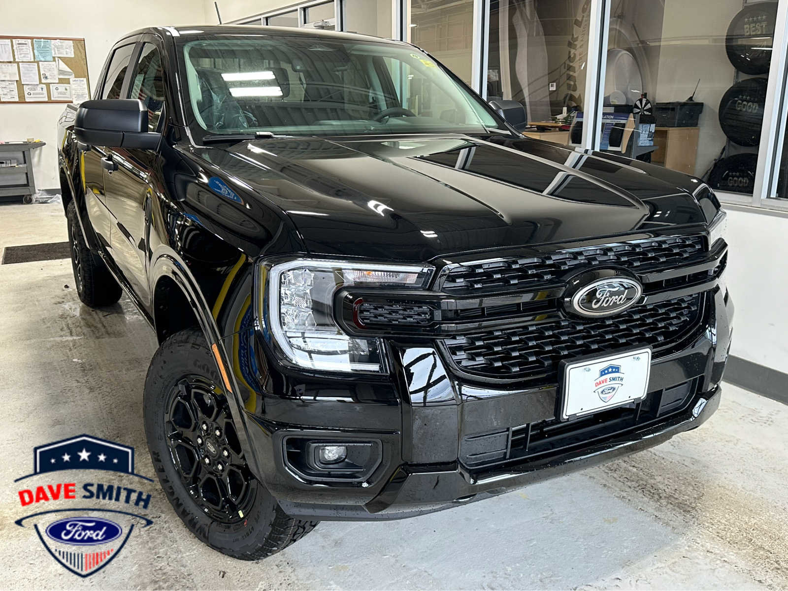 New 2025 Ford Ranger XLT w/ Black Appearance Package