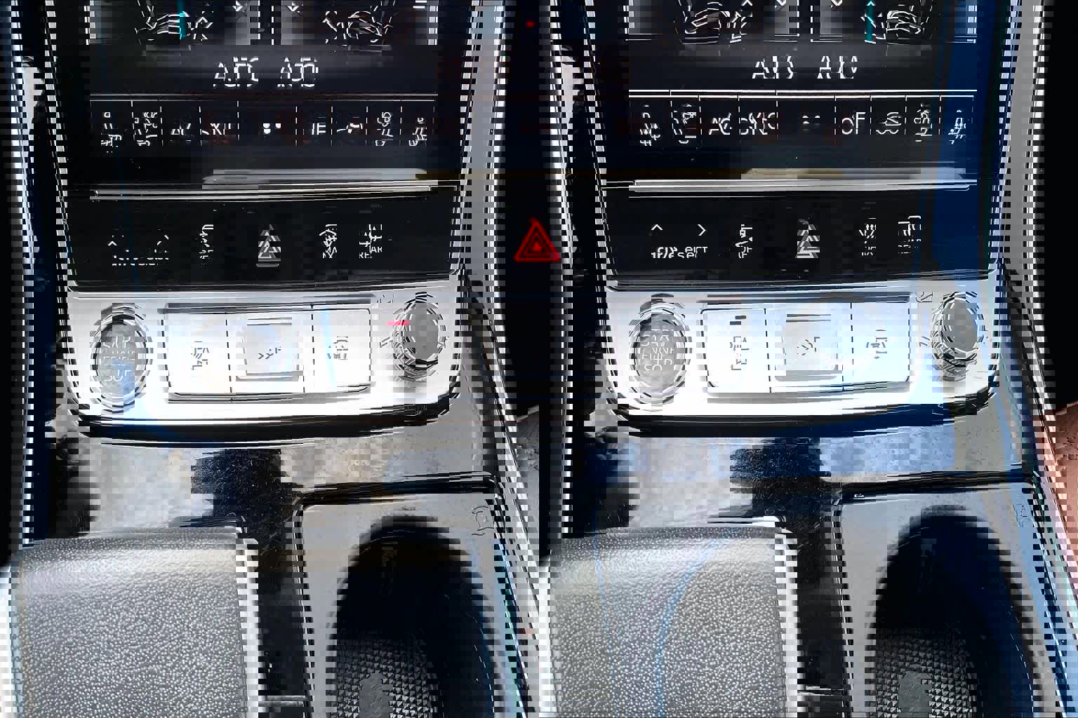 Used 2023 Audi Q7 3.0T Prestige image 35