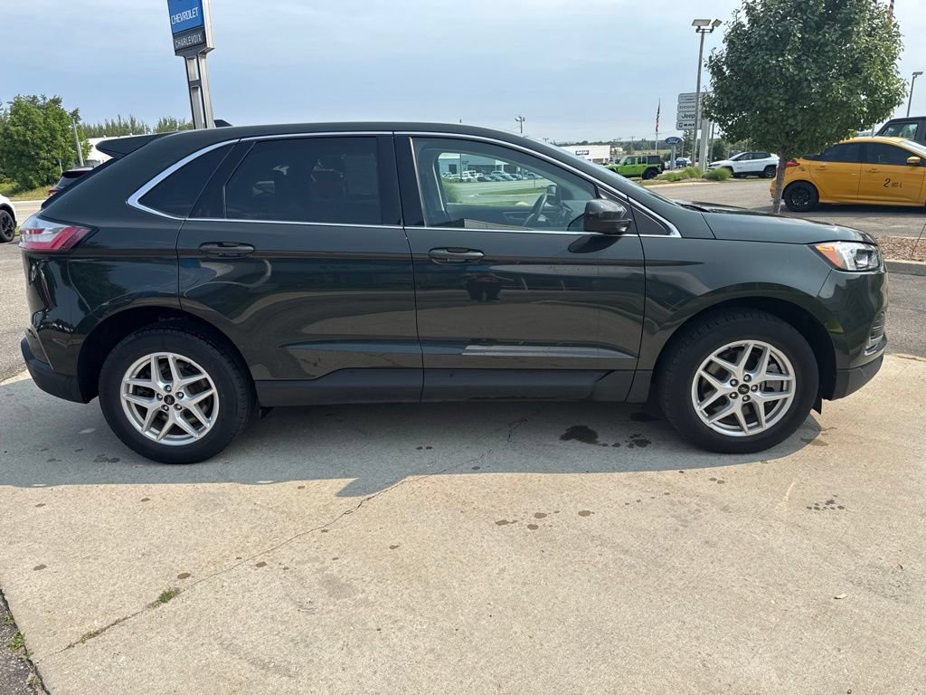 Used 2024 Ford Edge SEL w/ Convenience Package AWD/4WD image 4