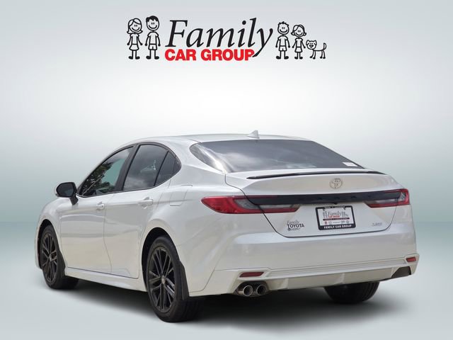 Used 2025 Toyota Camry XSE FWD image 3