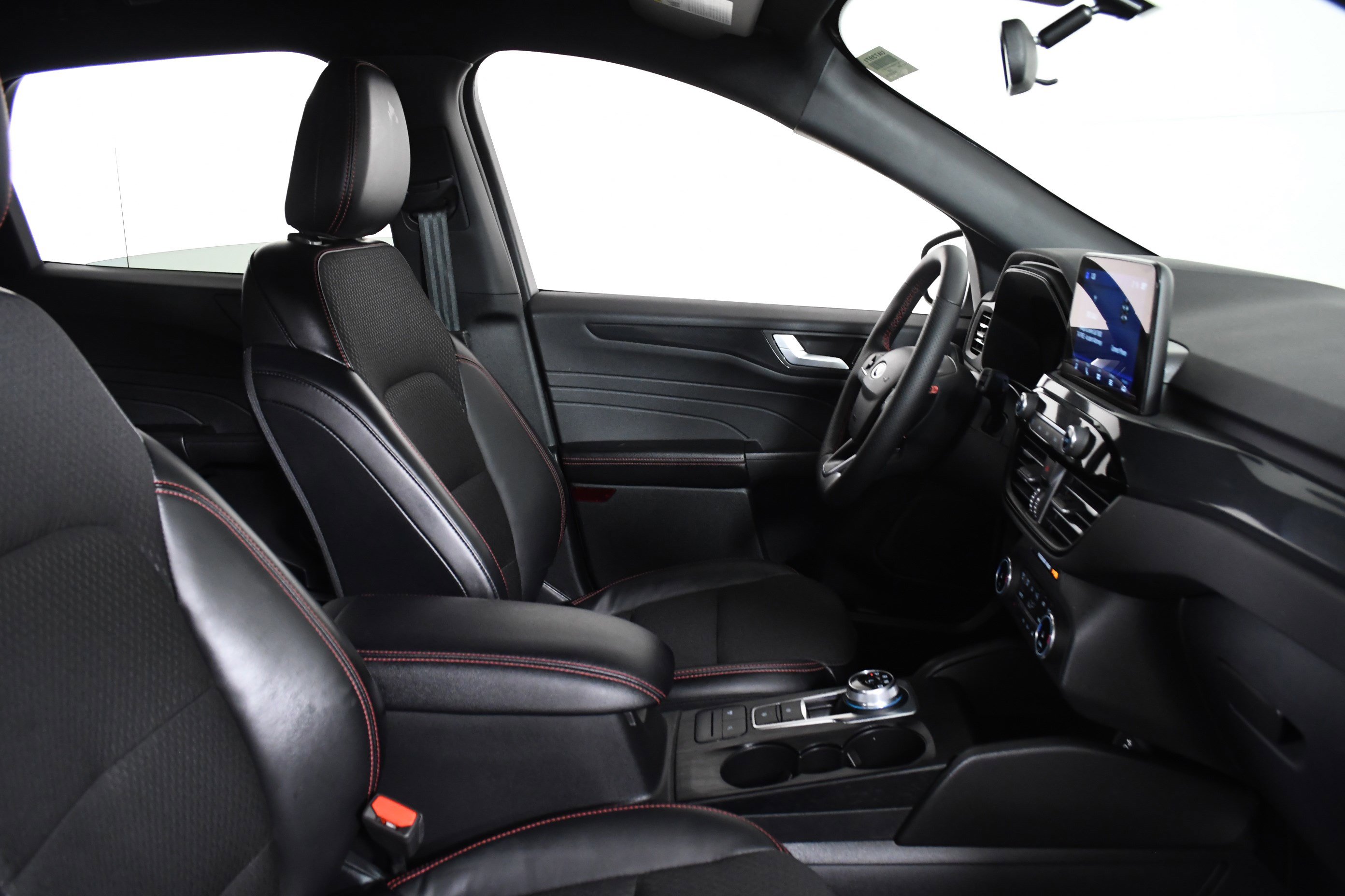 Used 2025 Ford Escape ST-Line Select image 26