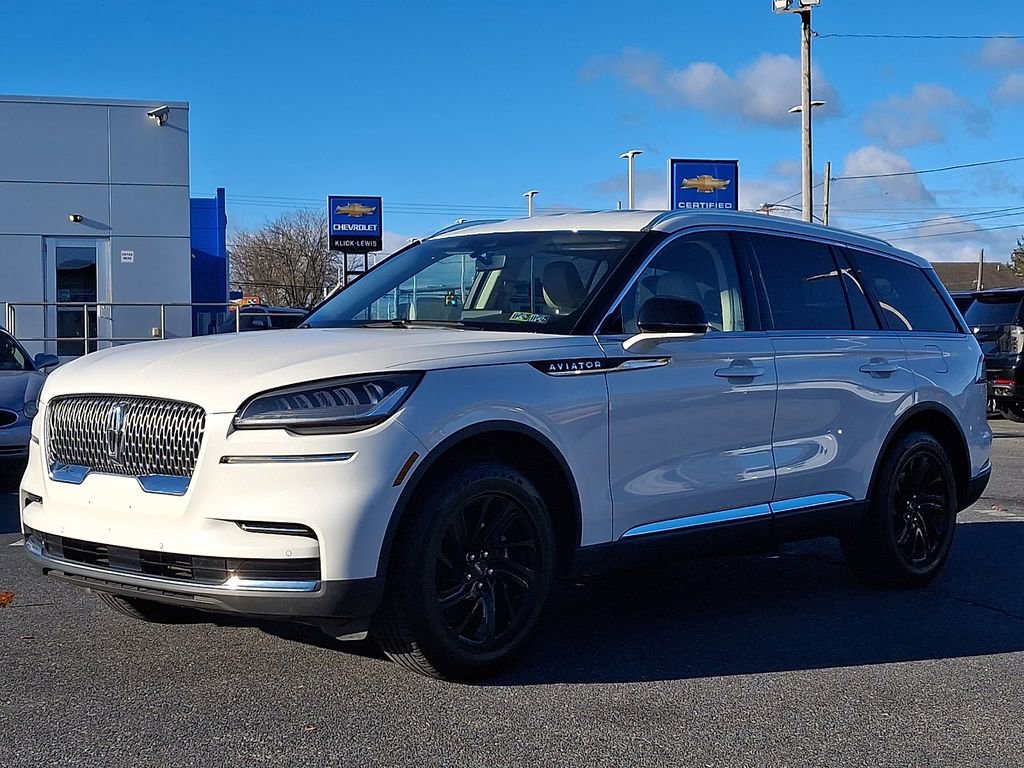 Used 2021 Lincoln Aviator AWD w/ Elements Package image 3