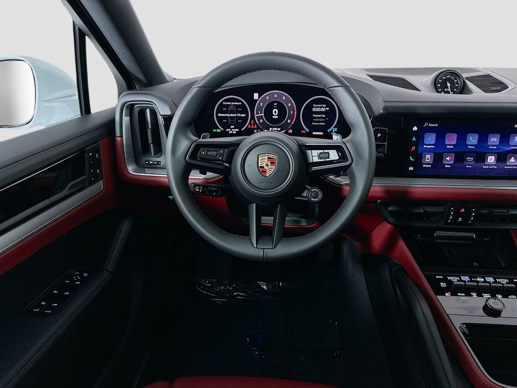 Used 2026 Porsche Cayenne Coupe image 25