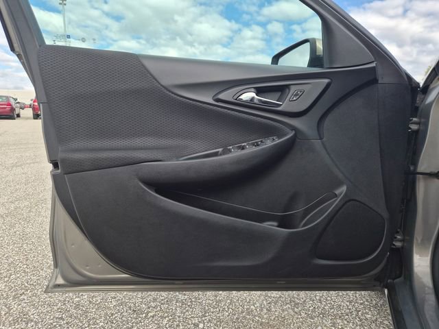 Used 2017 Chevrolet Malibu LT FWD image 12