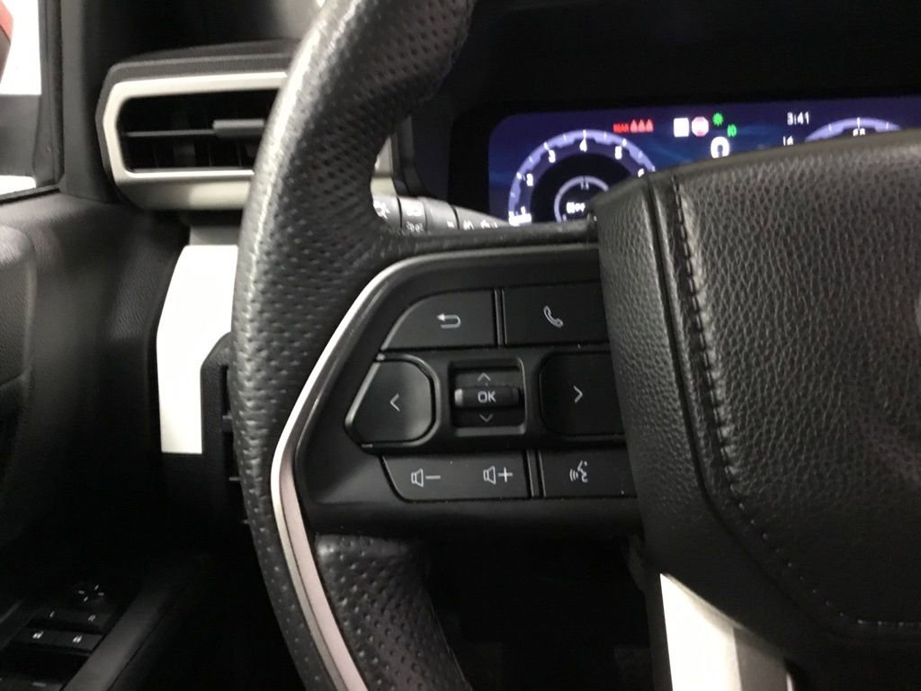 Used 2024 Toyota Tacoma TRD Off-Road AWD/4WD image 32