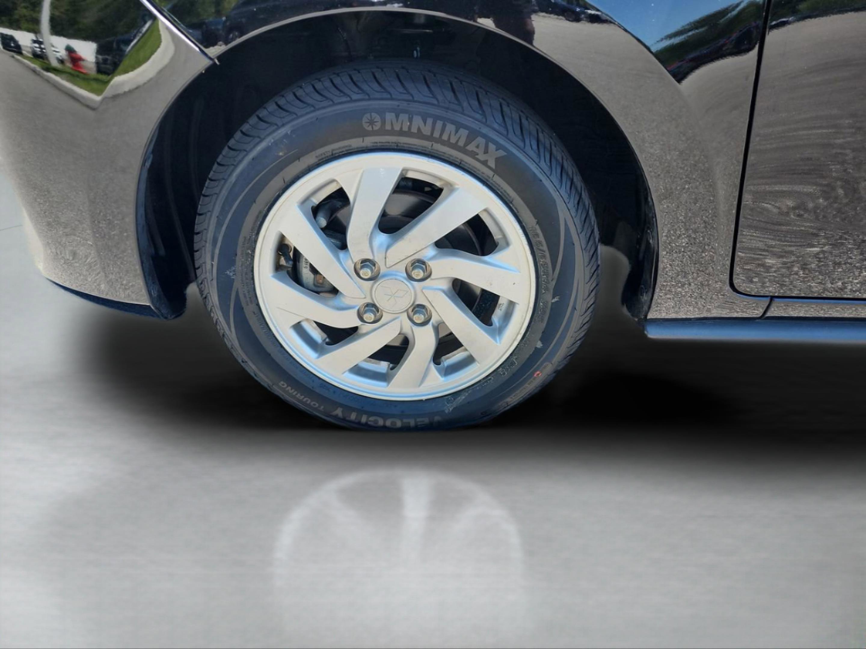 Used 2024 Mitsubishi Mirage ES FWD image 30