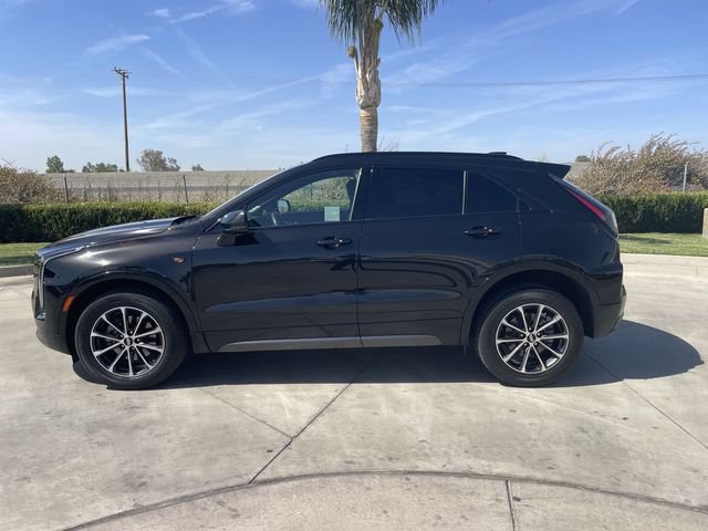 Used 2024 Cadillac XT4 Sport w/ Cold Weather Package FWD image 5