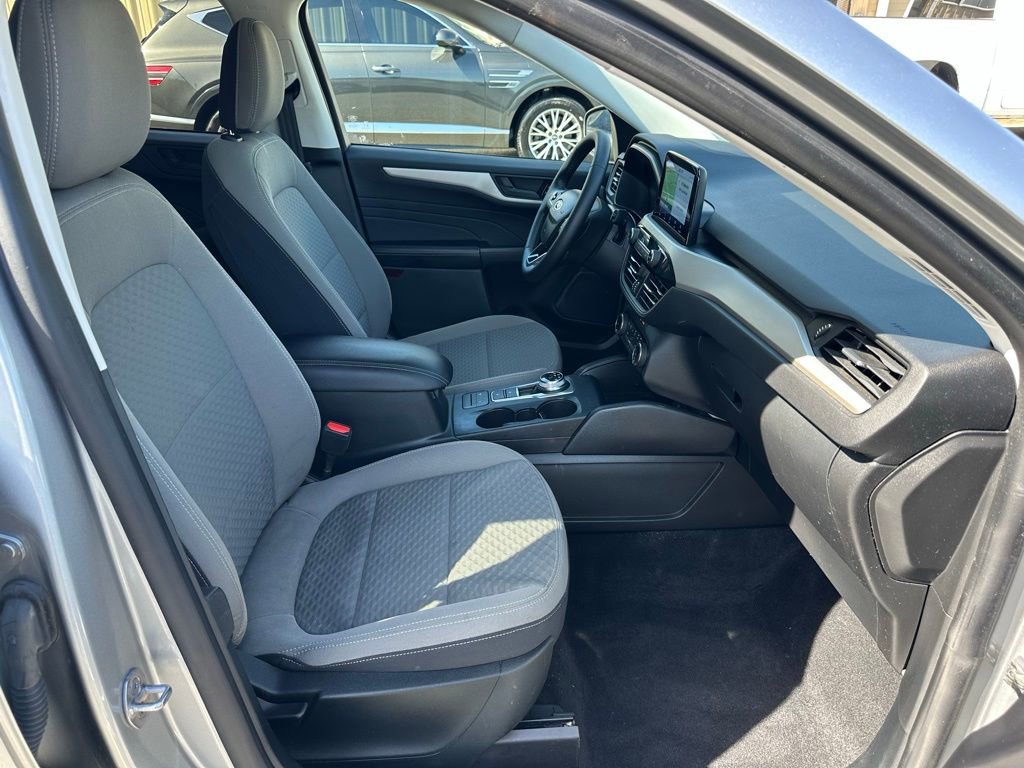 Used 2022 Ford Escape SE w/ SE Sport Appearance Package FWD image 15