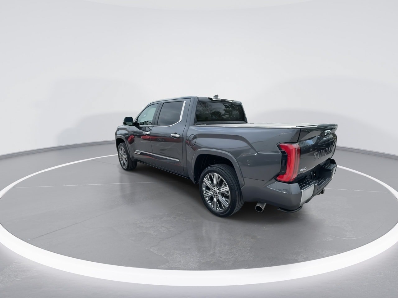Used 2024 Toyota Tundra Capstone AWD/4WD image 14