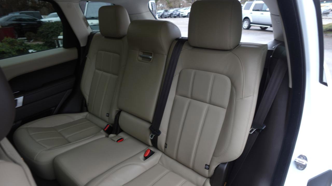 Used 2020 Land Rover Range Rover Sport HSE Dynamic image 18