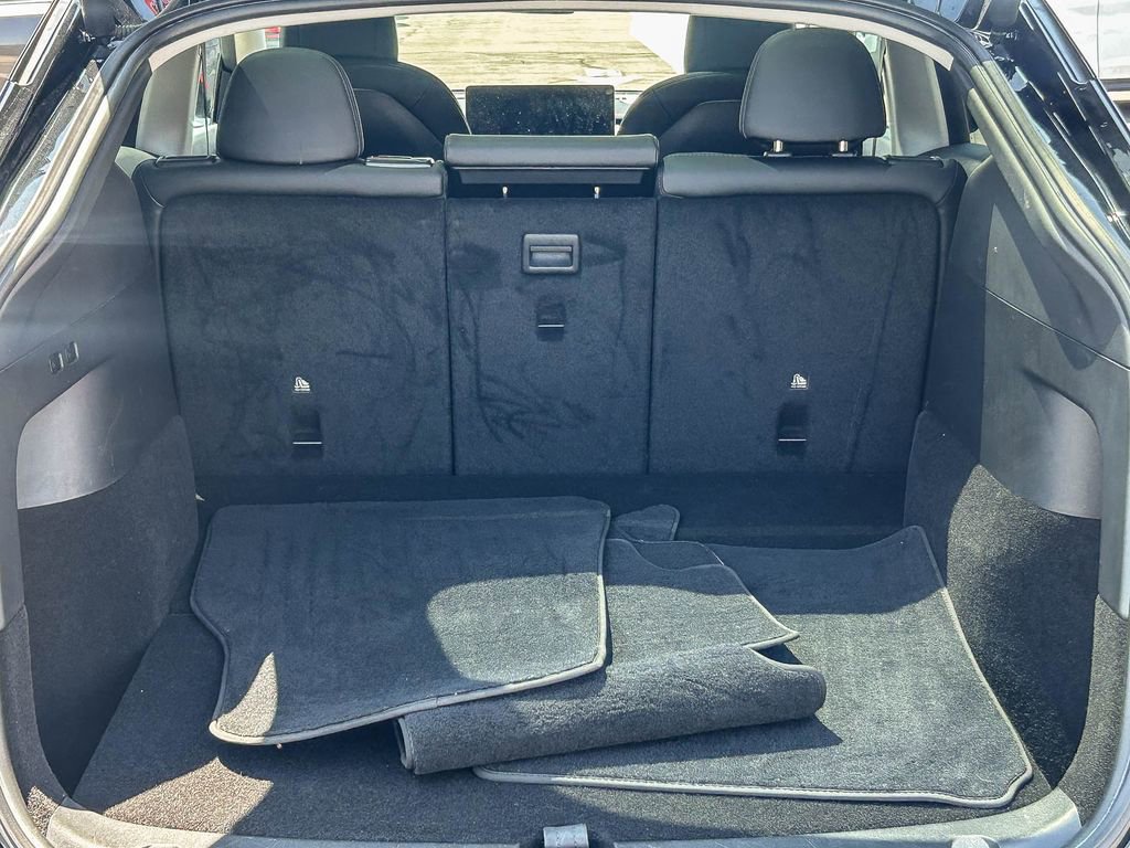 Used 2021 Tesla Model Y Long Range AWD/4WD image 23