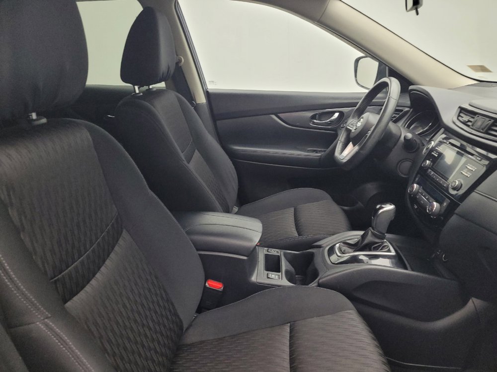 Used 2017 Nissan Rogue SV image 21