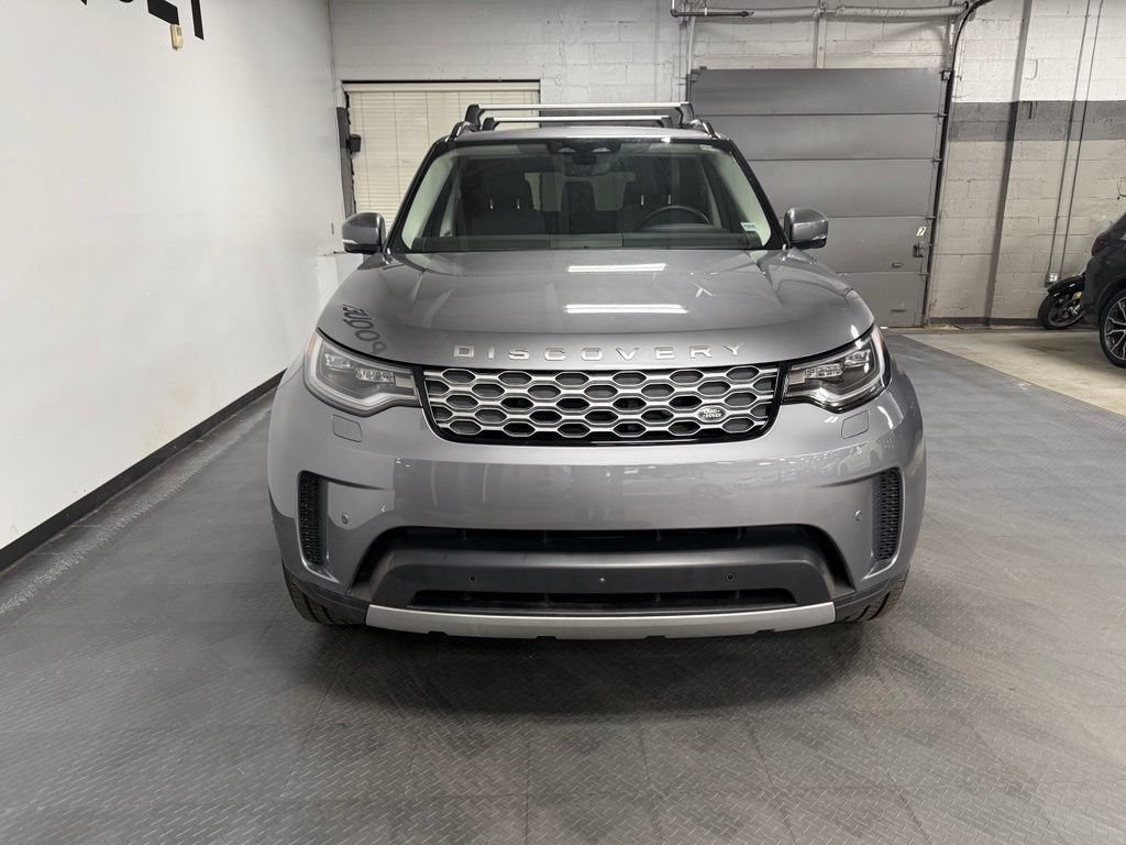 Used 2023 Land Rover Discovery S AWD/4WD image 3