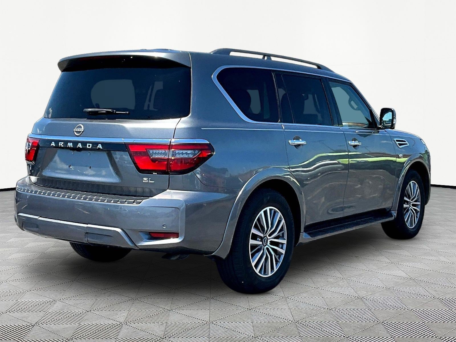 Used 2022 Nissan Armada SL w/ Captain's Chairs Package AWD/4WD image 6