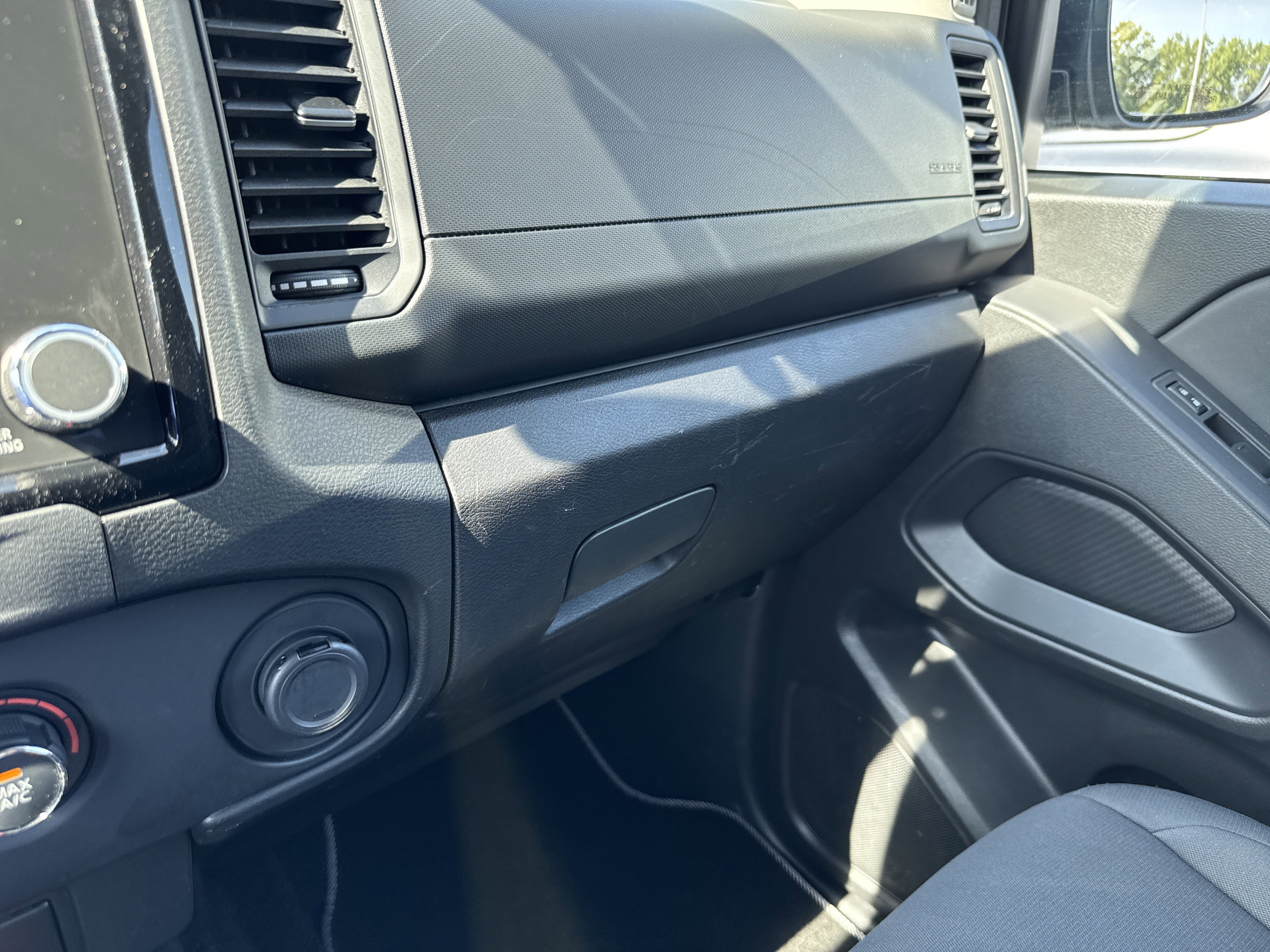 Used 2024 Nissan Frontier S w/ S Utility Package image 29