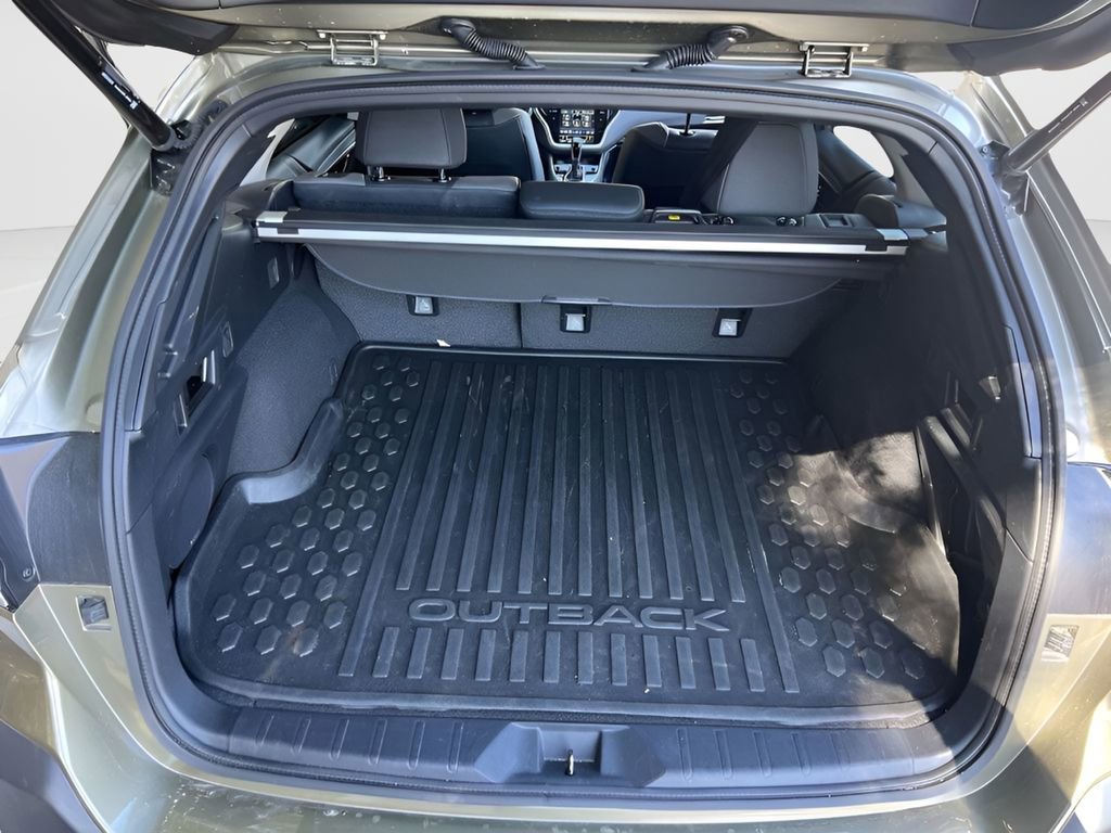 Used 2025 Subaru Outback Onyx Edition image 23