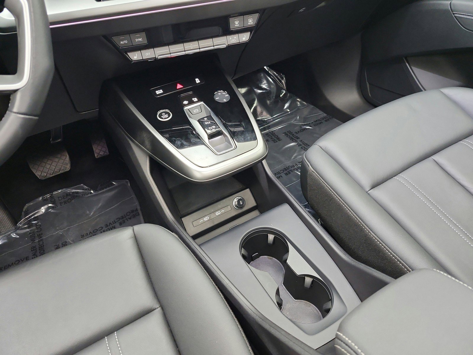 Used 2024 Audi Q4 e-tron Premium Plus image 21