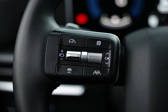 Certified 2025 Hyundai Santa Fe SEL image 33