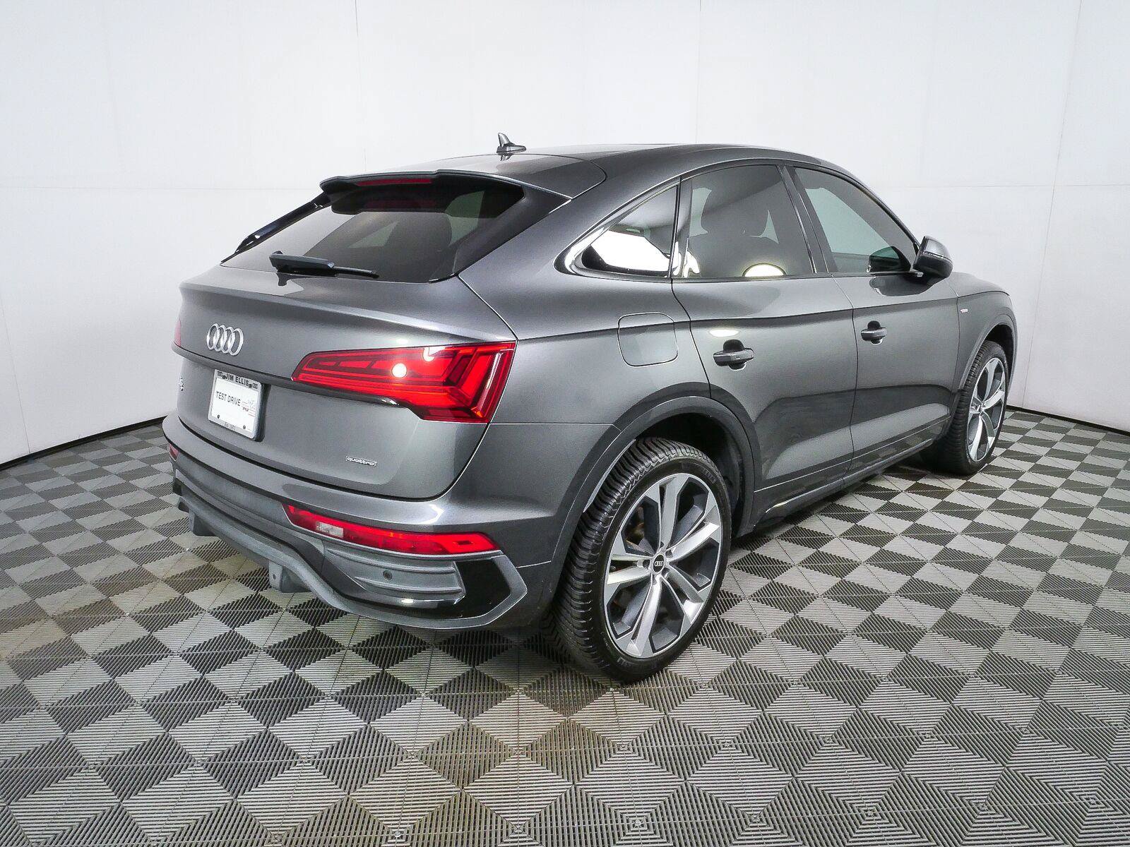 Used 2022 Audi Q5 2.0T Premium Plus AWD/4WD image 3