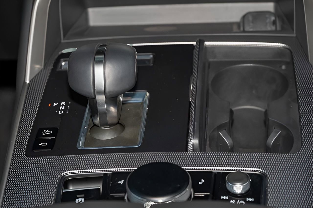 Used 2025 MAZDA CX-70 3.3 Turbo S w/ Premium Package image 24