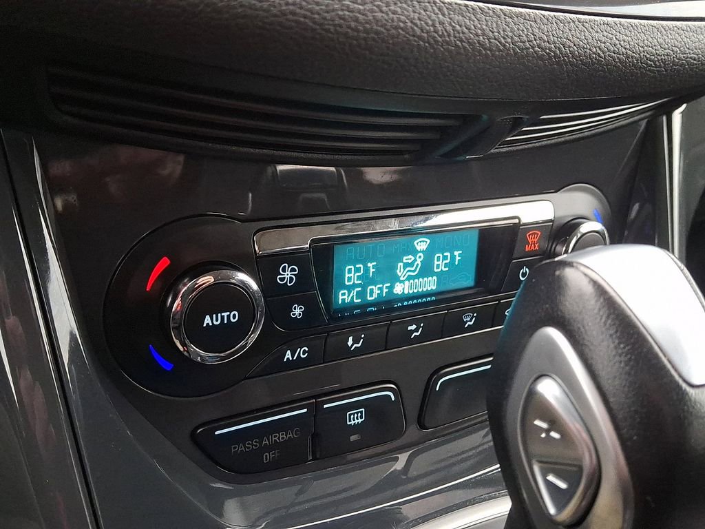 Used 2013 Ford Escape Titanium w/ Class II Trailer Tow Pkg image 15