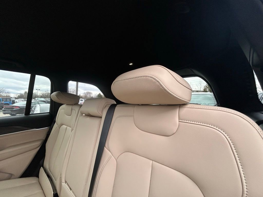 New 2026 Jeep Grand Cherokee Limited image 27