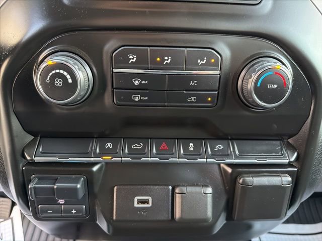 Used 2020 Chevrolet Silverado 1500 Custom w/ Custom Value Package image 28