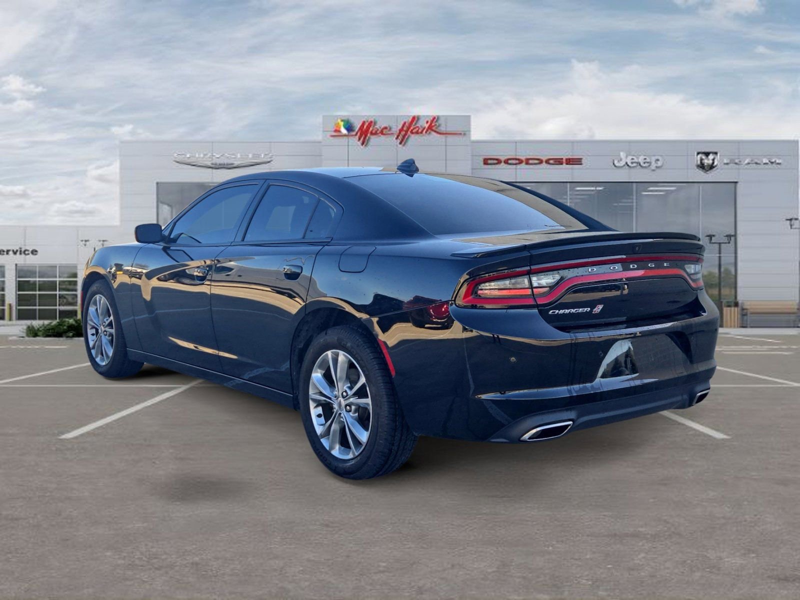 Certified 2020 Dodge Charger SXT image 3