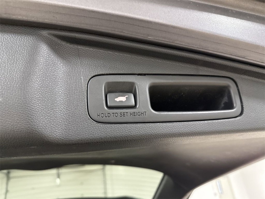 Used 2019 Honda CR-V Touring image 30