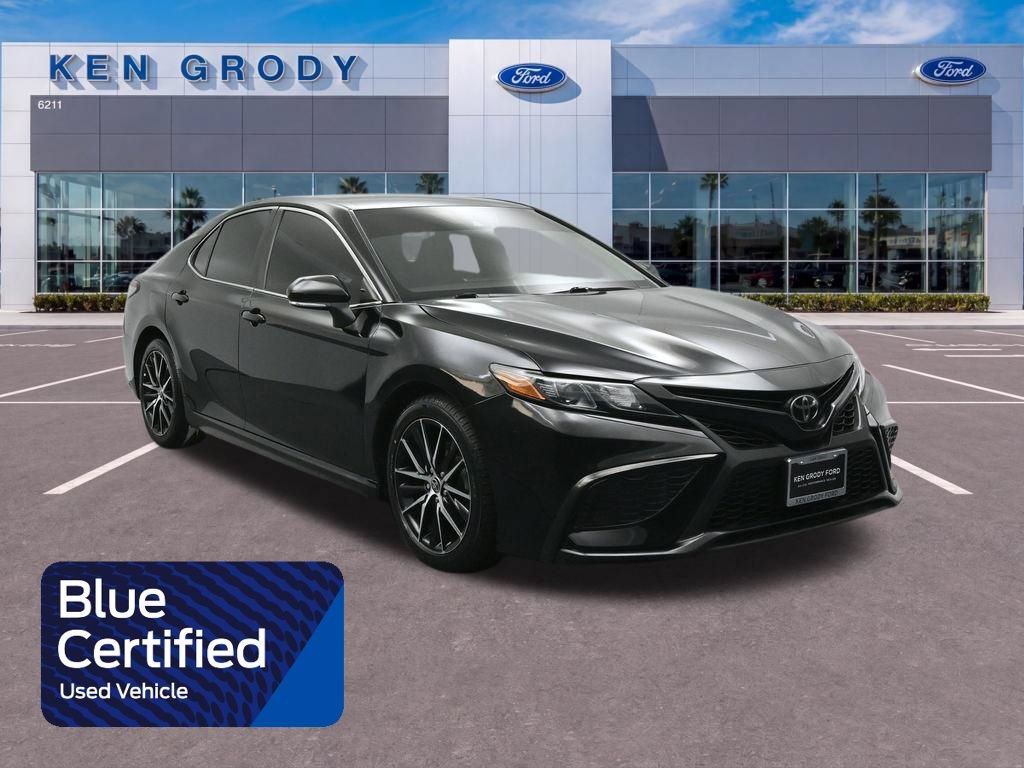 Used 2022 Toyota Camry SE