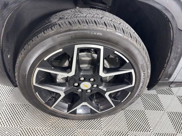 Used 2025 Chevrolet Traverse High Country image 9