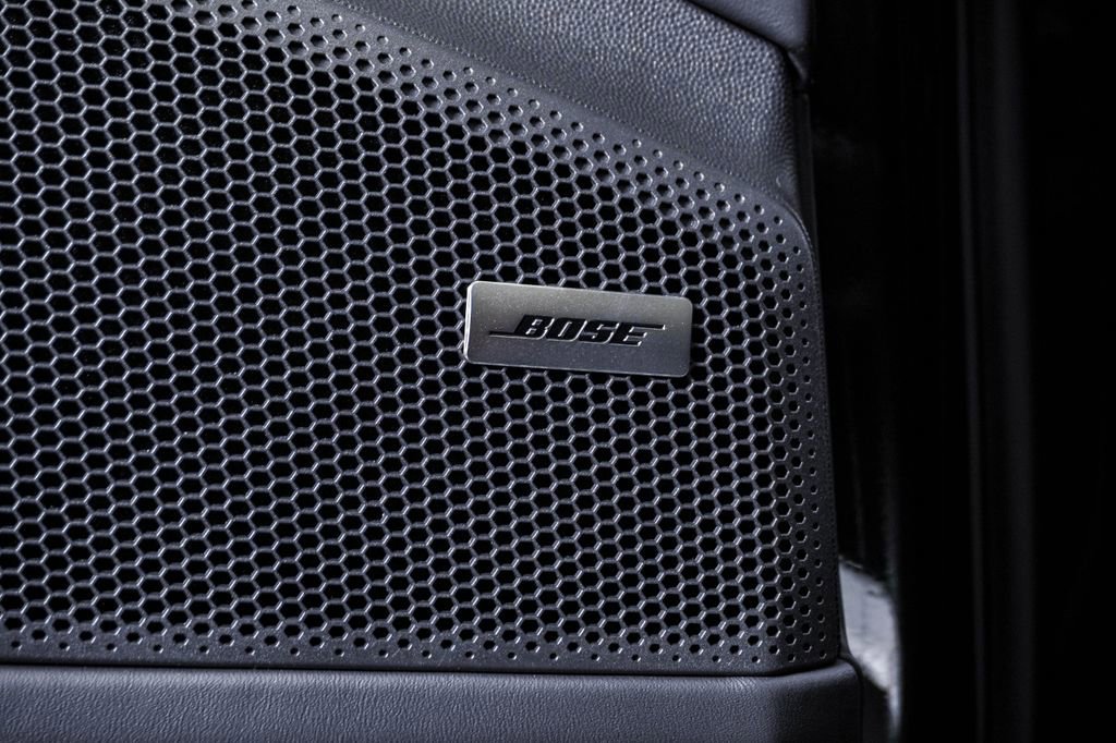 New 2026 Porsche Macan 4 Electric image 27