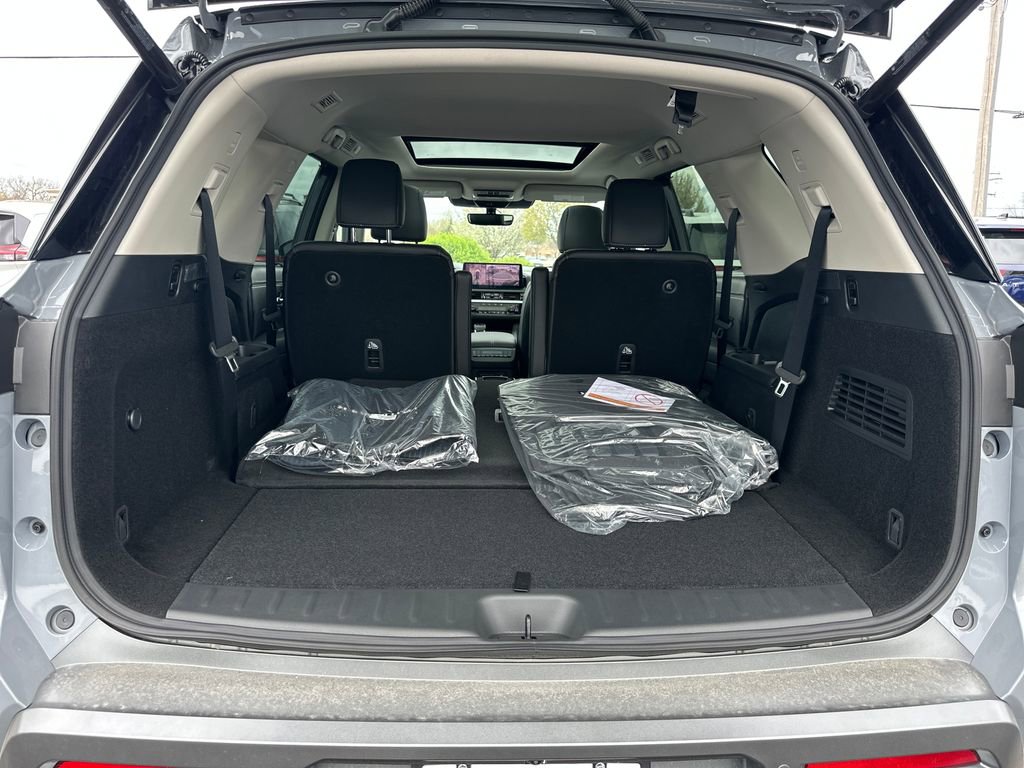New 2026 Nissan Pathfinder Platinum AWD/4WD image 36