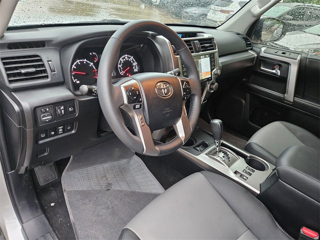 Used 2022 Toyota 4Runner SR5 Premium image 18