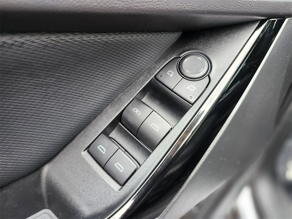 Used 2025 Chevrolet Equinox LT w/ Convenience Package II image 15