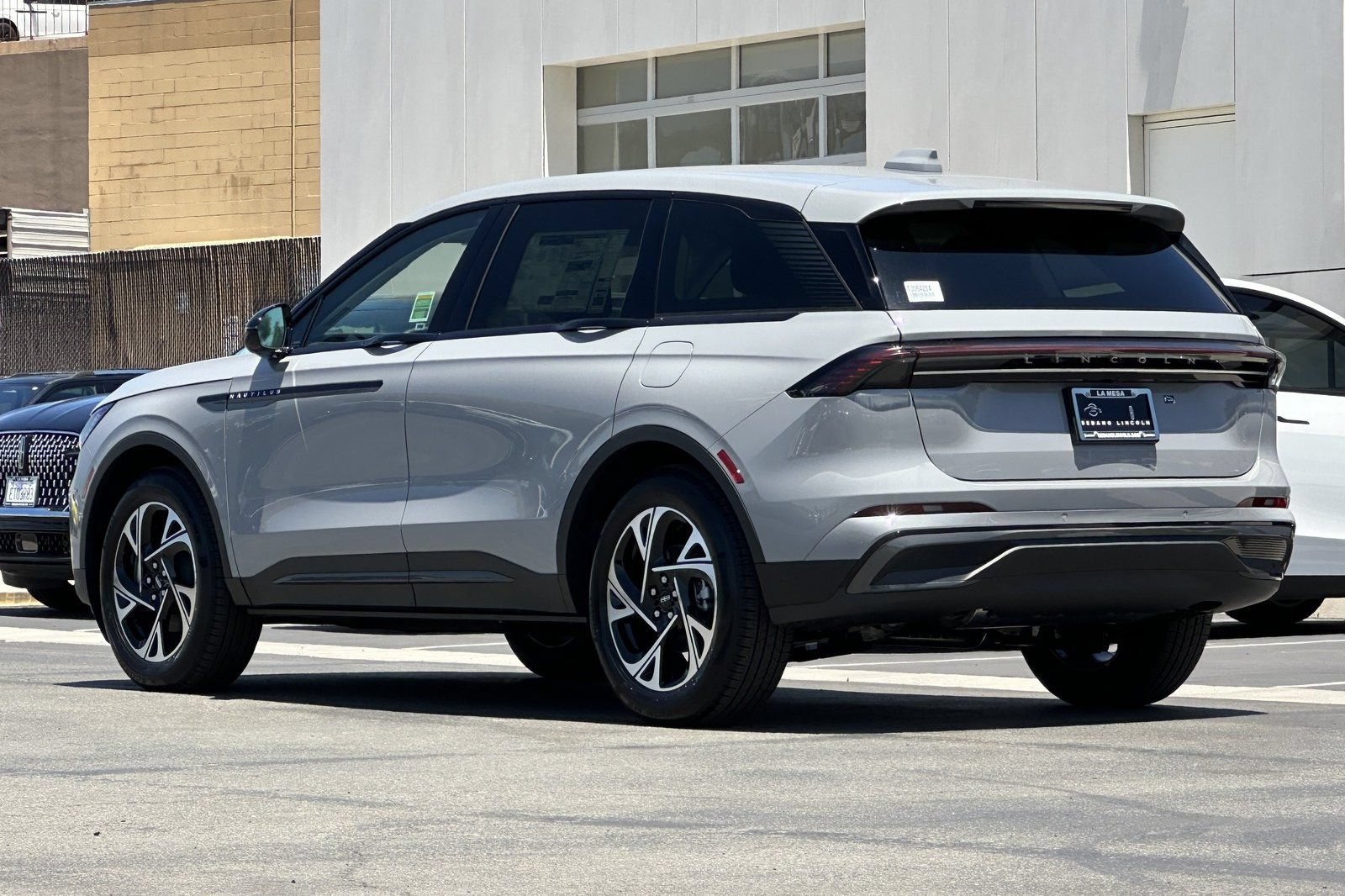 New 2026 Lincoln Nautilus Premier w/ Jet Appearance Package AWD/4WD image 5