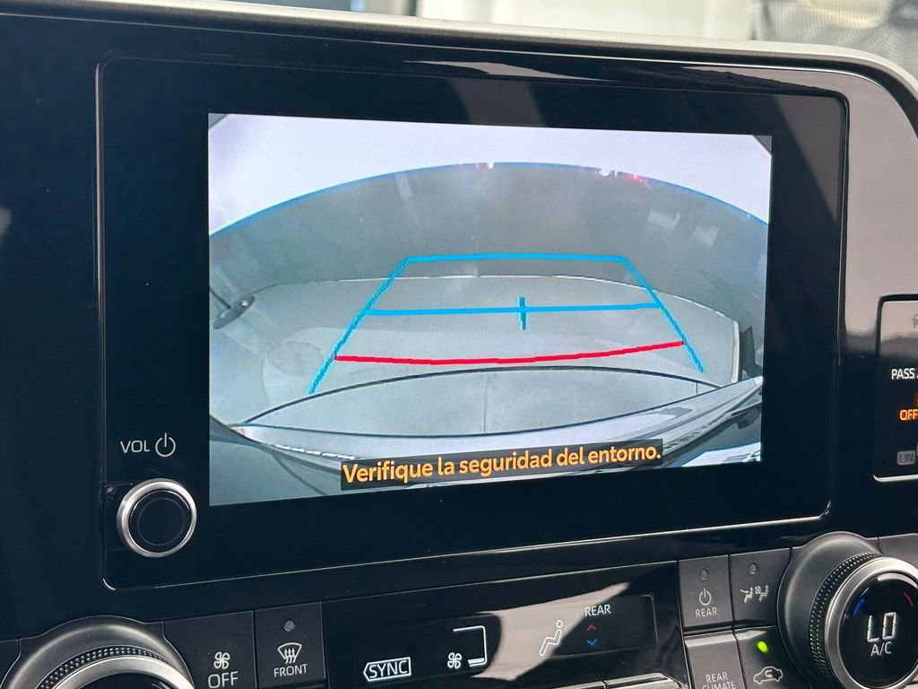 Used 2024 Toyota Highlander LE image 51