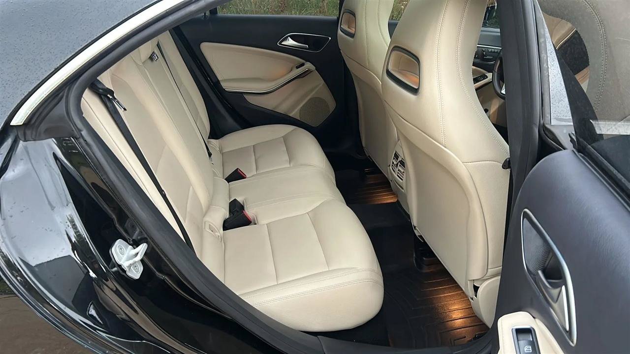 Used 2014 Mercedes-Benz CLA 250 image 44