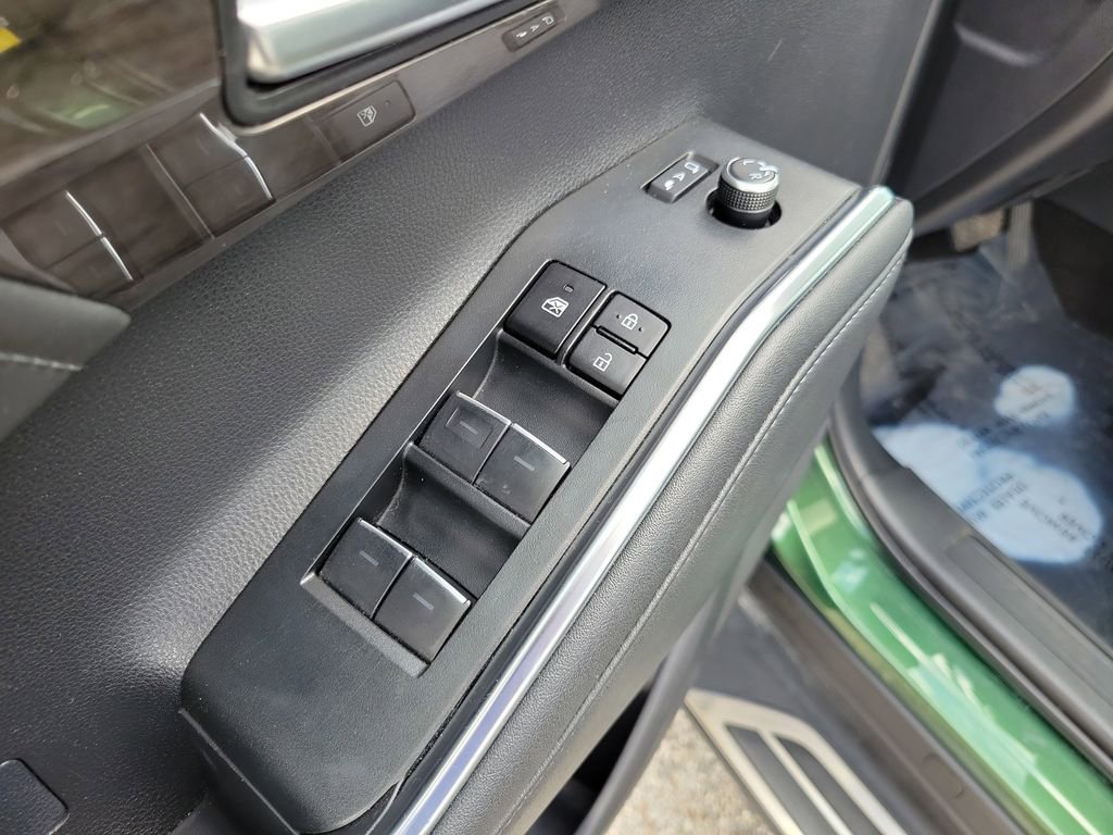 Used 2023 Toyota Highlander Limited image 20