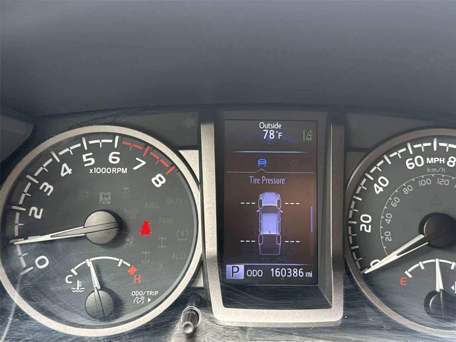 Used 2020 Toyota Tacoma TRD Off-Road AWD/4WD image 29