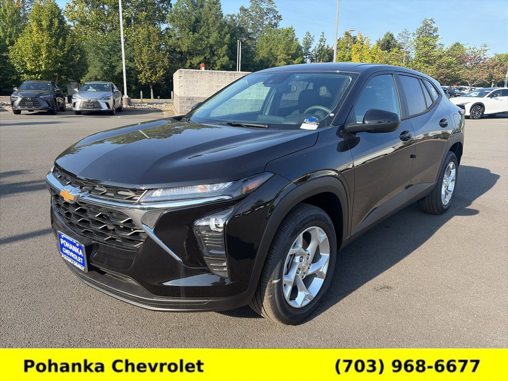 New 2026 Chevrolet Trax LS w/ LS Convenience Package FWD image 3