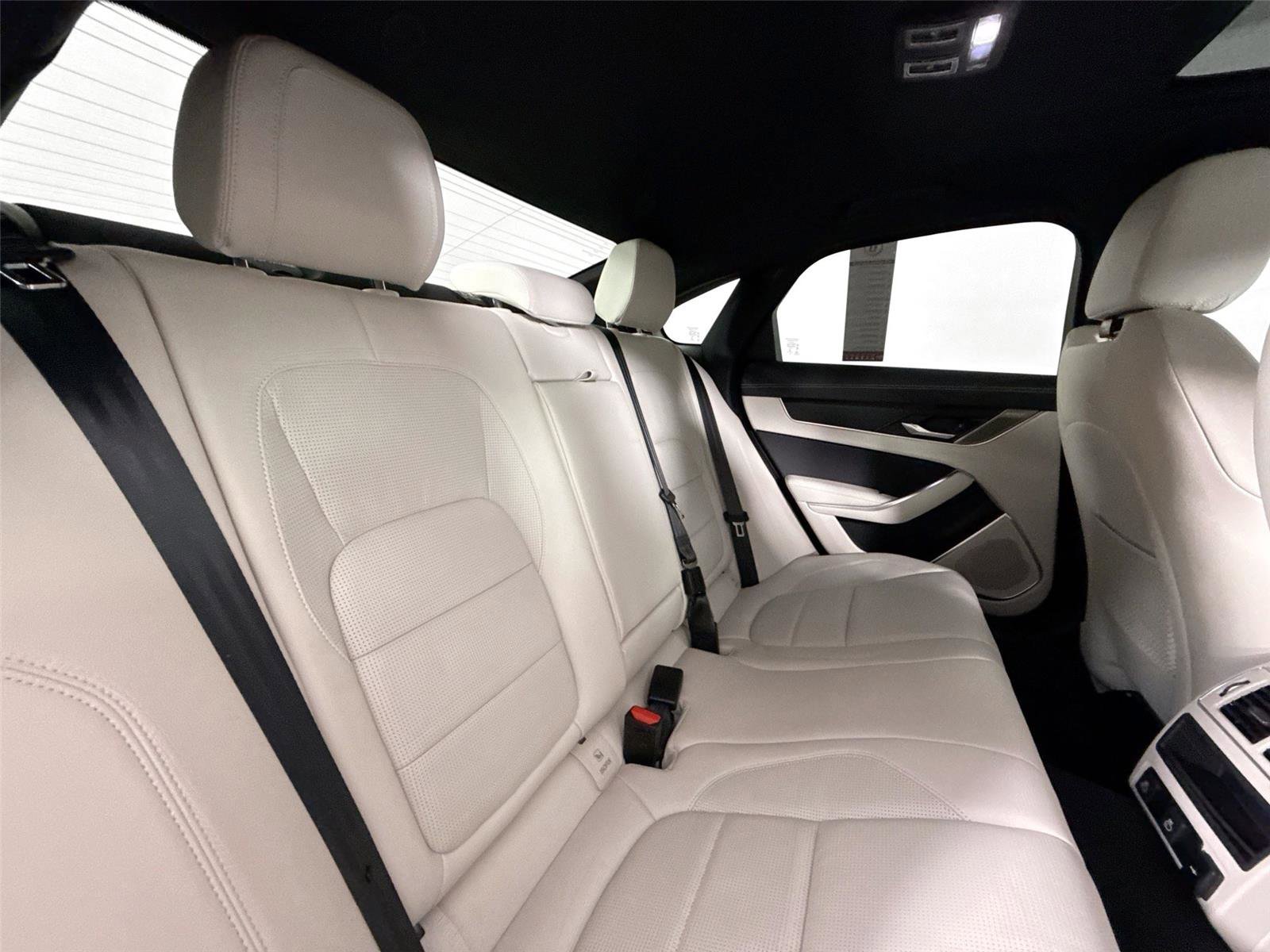 Used 2024 Jaguar XF R-Dynamic SE image 46