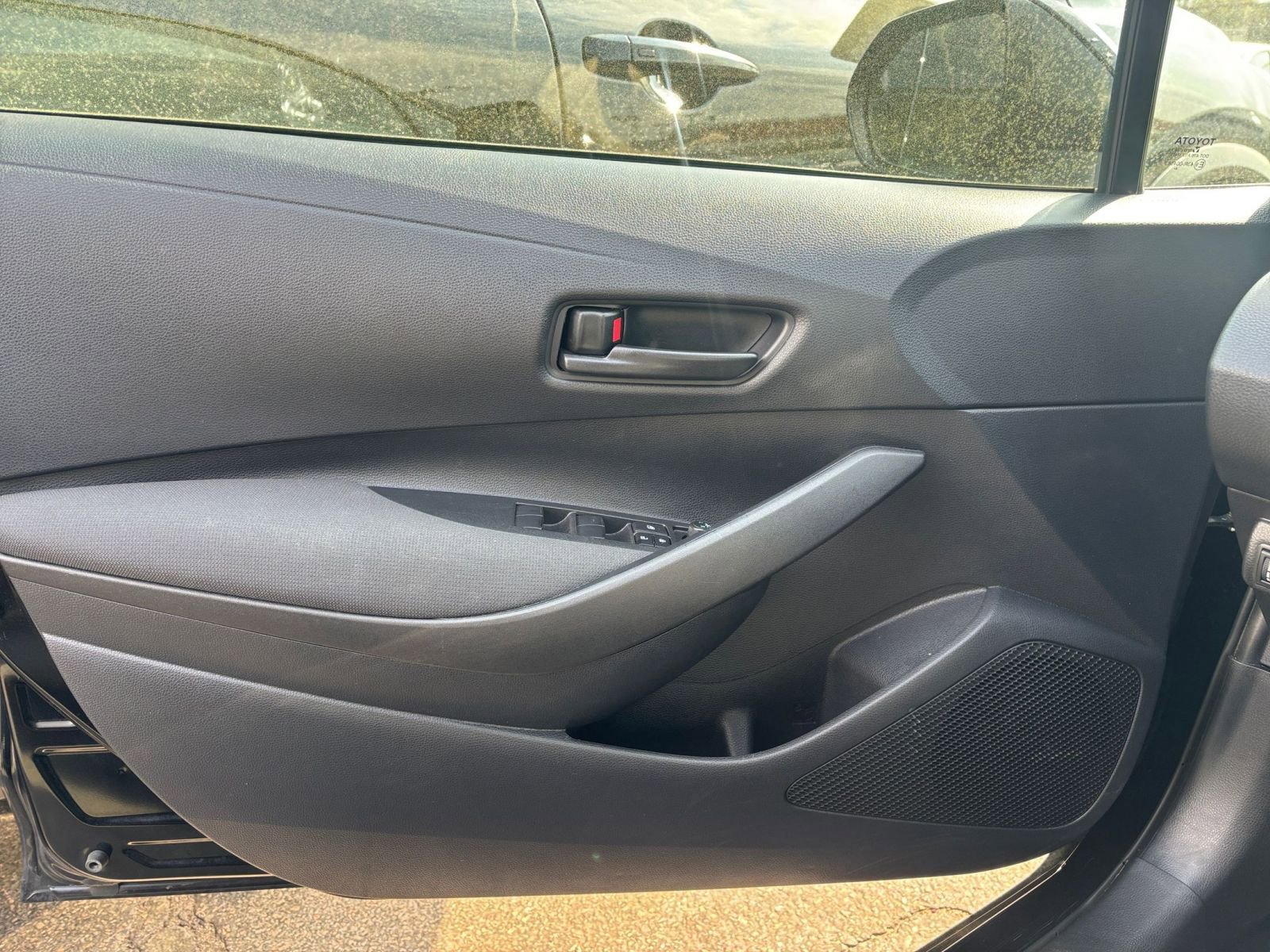 Used 2025 Toyota Corolla LE image 18