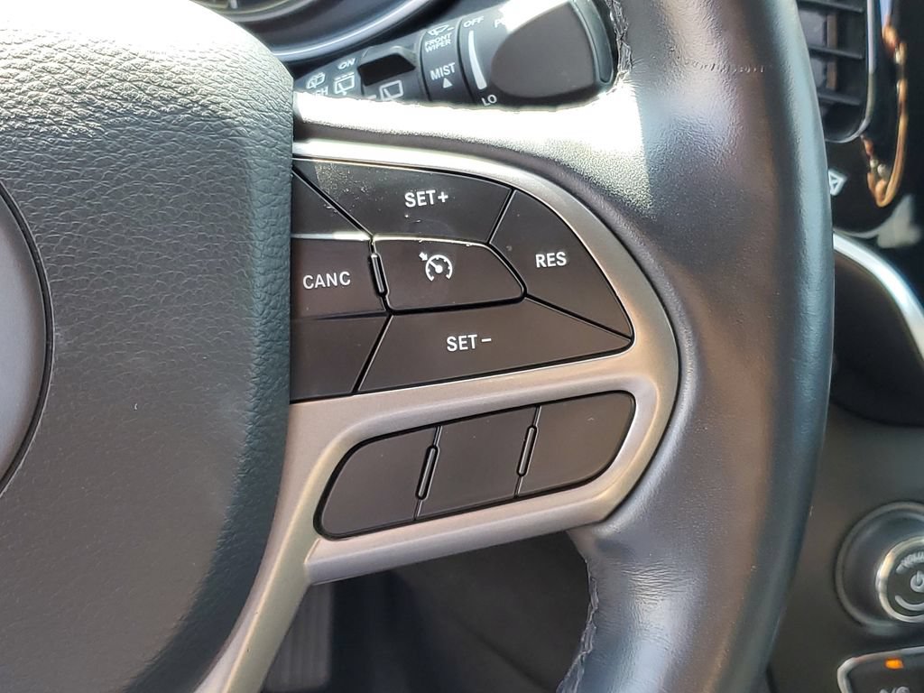 Used 2020 Jeep Cherokee Limited AWD/4WD image 13